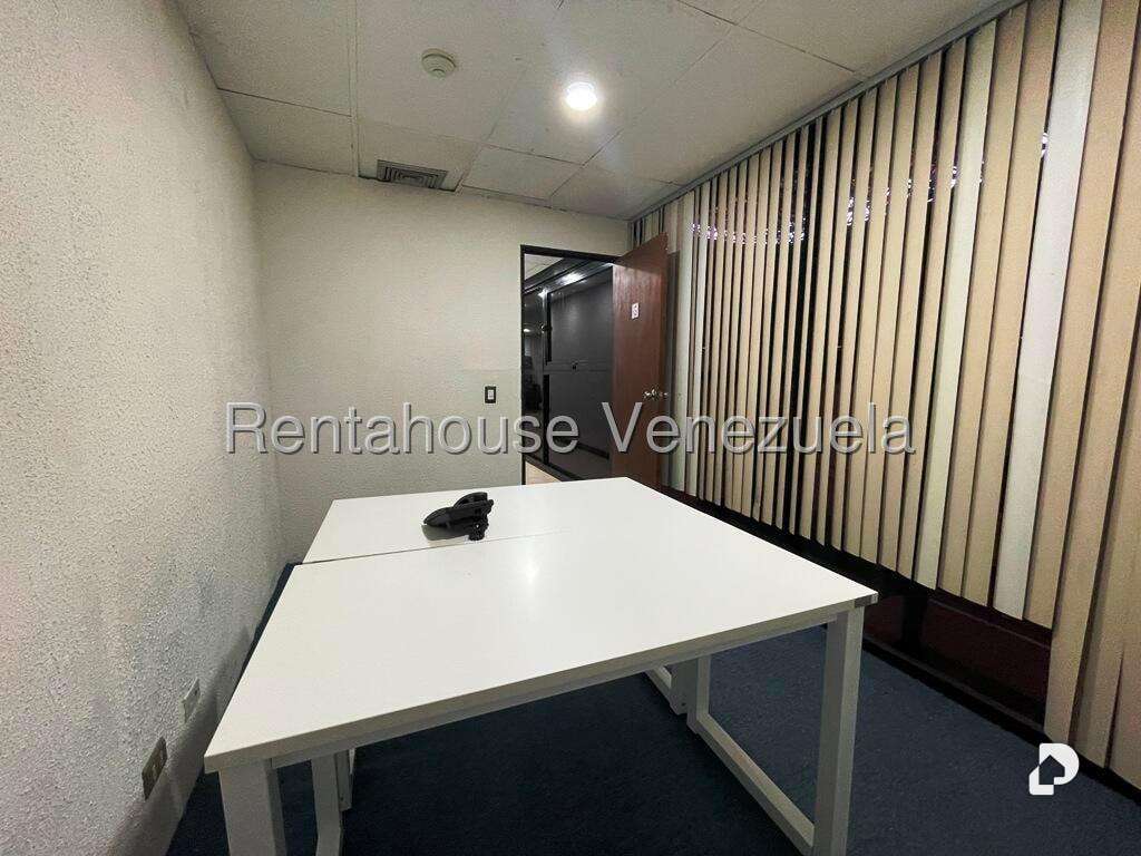 Local comercial en Los Samanes, Caracas – 38
