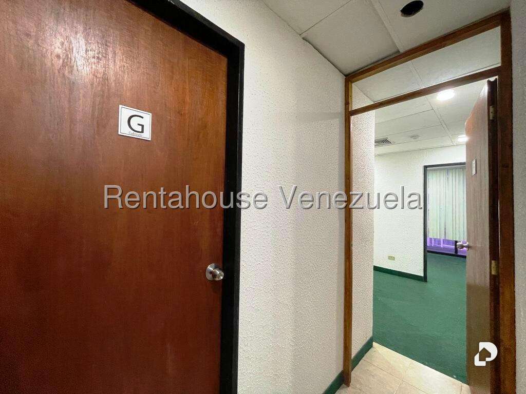 Local comercial en Los Samanes, Caracas – 35