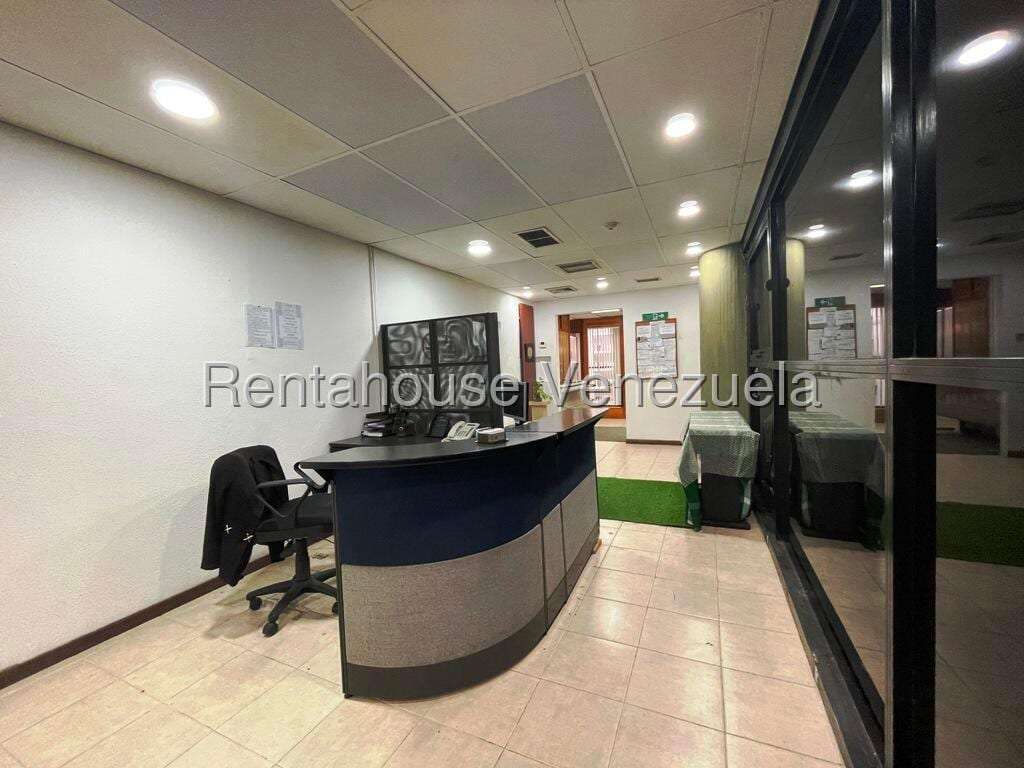 Local comercial en Los Samanes, Caracas - 1