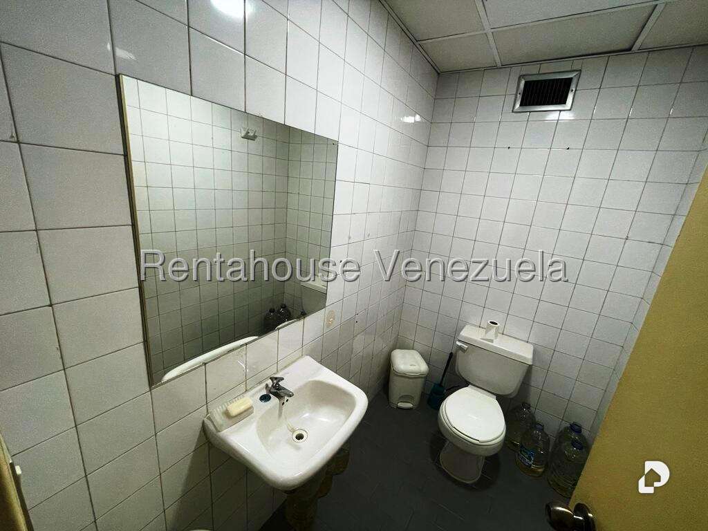 Local comercial en Los Samanes, Caracas – 49