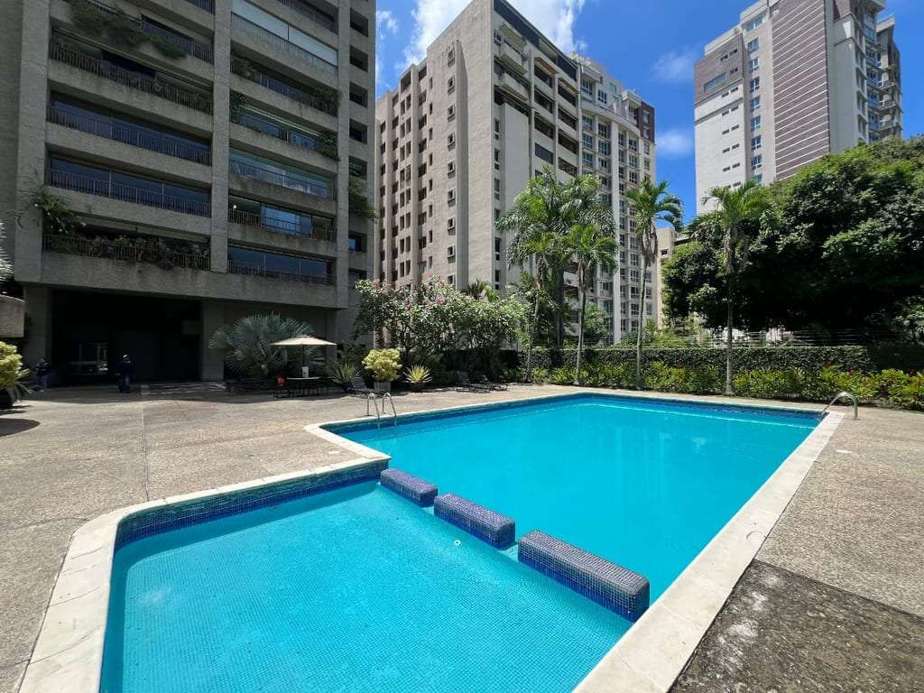 Apartamento en Campo Alegre, Caracas - 1