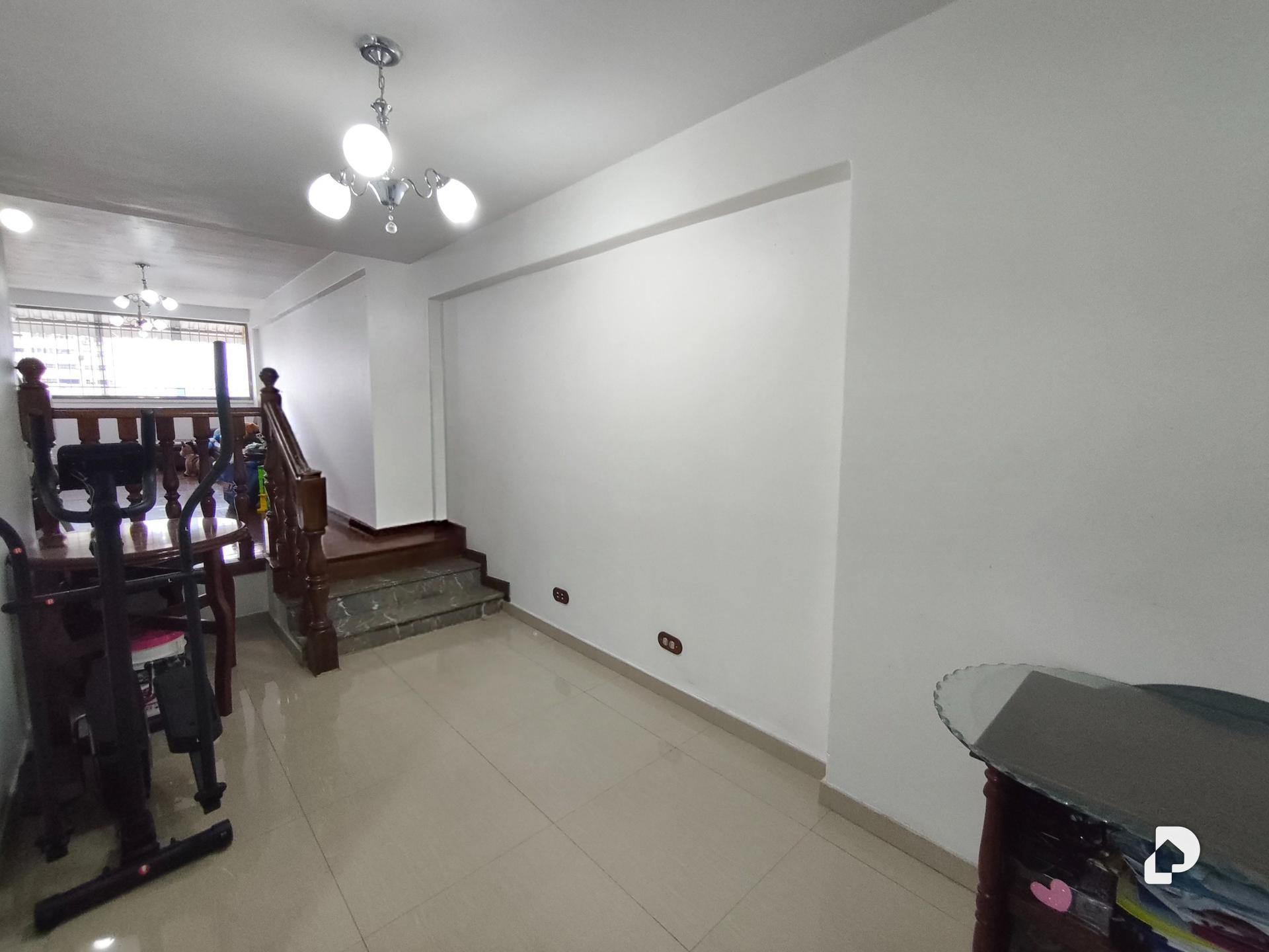 Apartamento en Barrio La Democracia, Maracay – 2