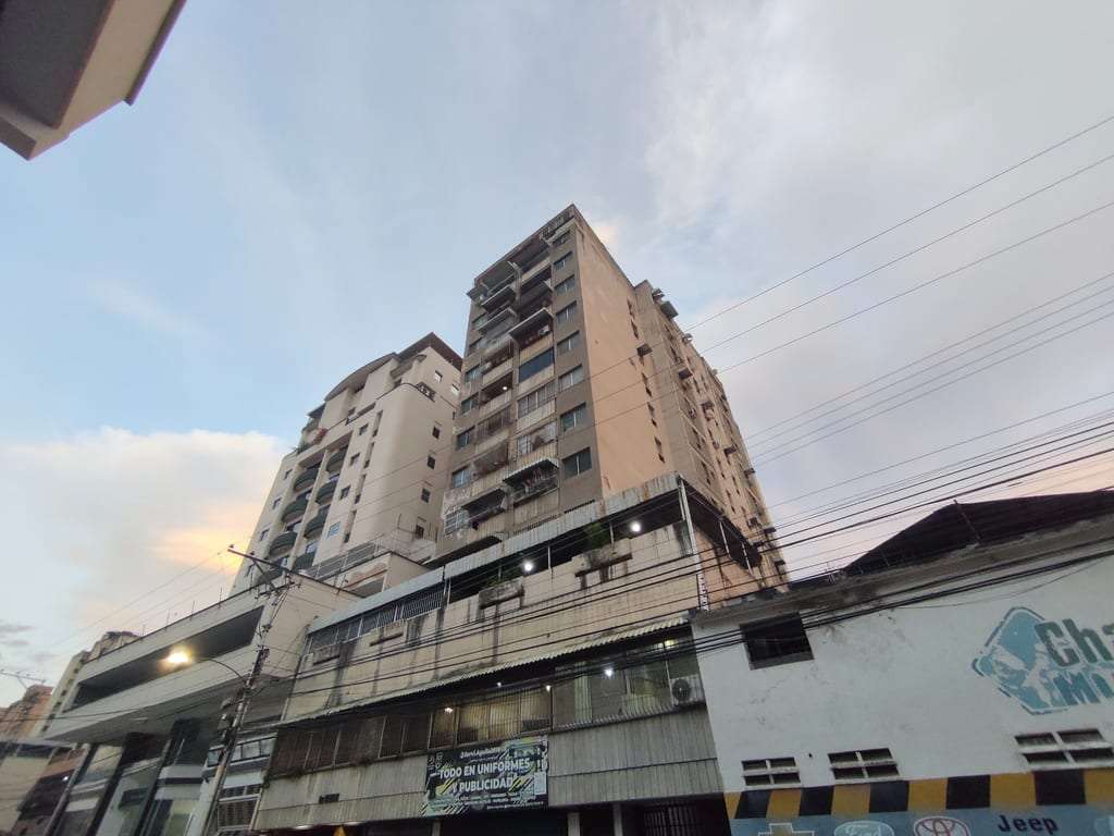 Apartamento en Barrio La Democracia, Maracay - 1