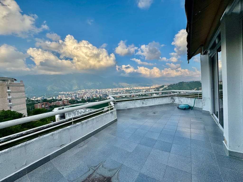 Apartamento en Colinas de Valle Arriba, Caracas - 1