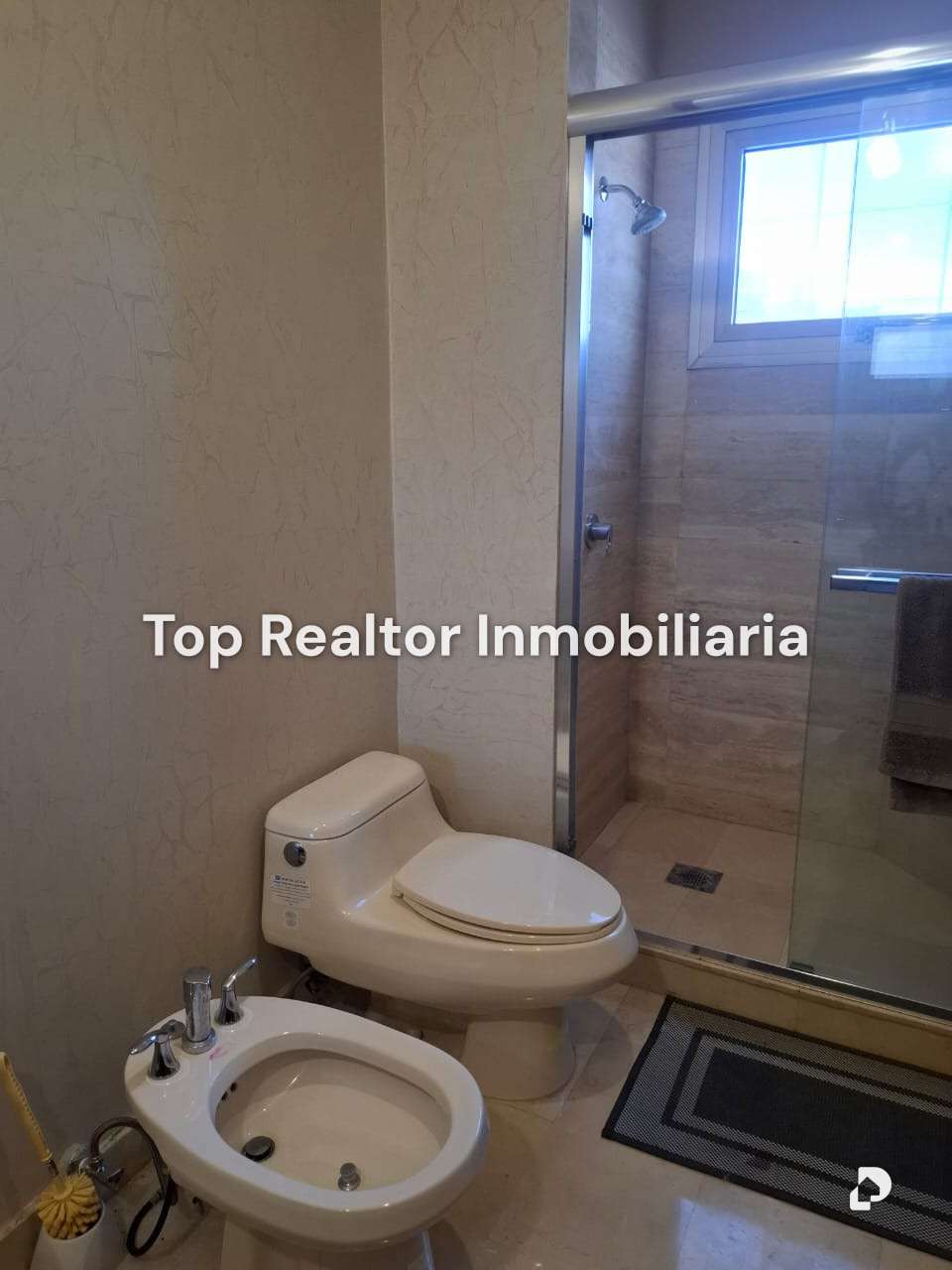 Casa en Alto Hatillo, Caracas – 26