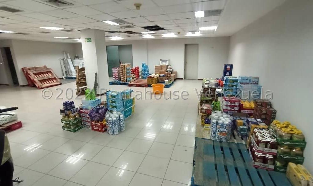 Local comercial en Santa Rosa de Lima, Caracas