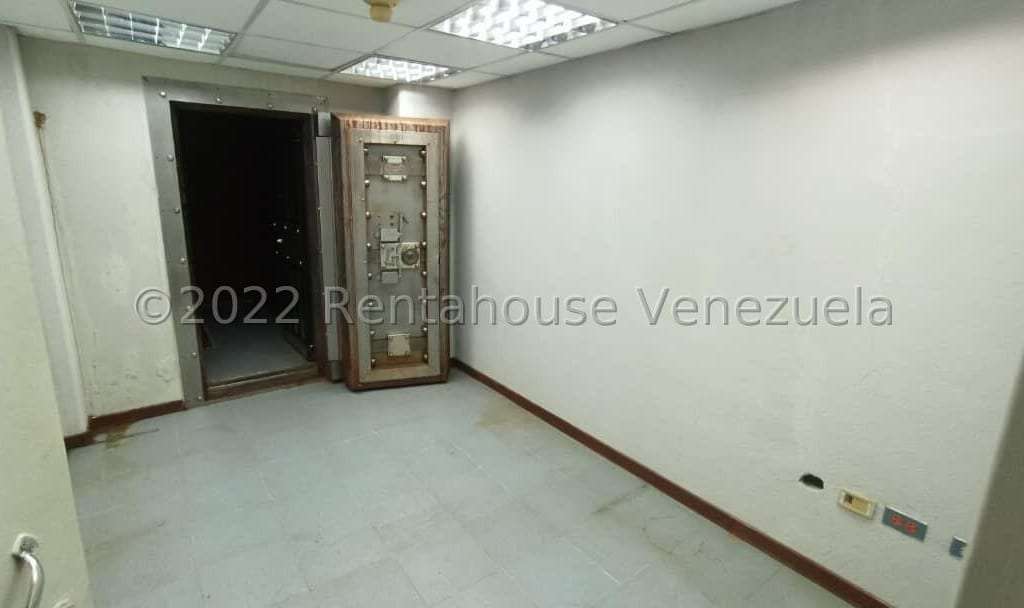 Local comercial en Santa Rosa de Lima, Caracas