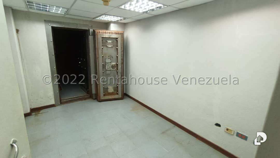 Local comercial en Santa Rosa de Lima, Caracas – 12