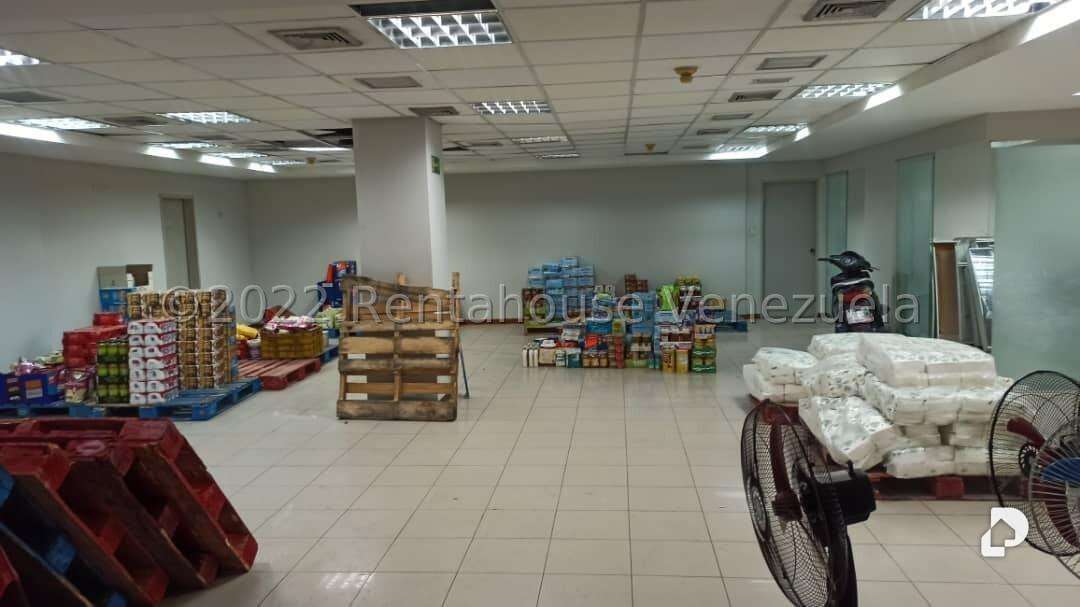 Local comercial en Santa Rosa de Lima, Caracas – 24