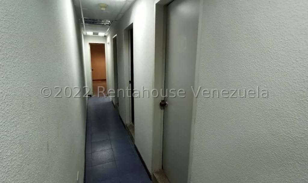 Local comercial en Santa Rosa de Lima, Caracas