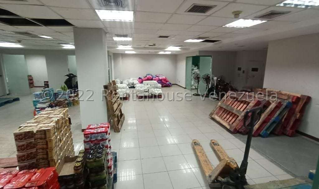 Local comercial en Santa Rosa de Lima, Caracas