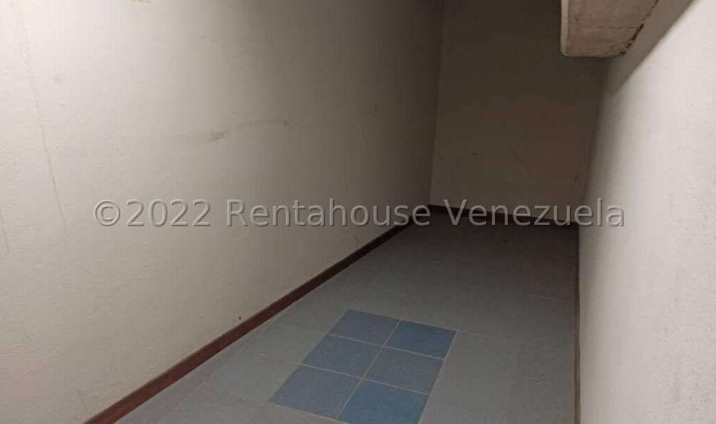 Local comercial en Santa Rosa de Lima, Caracas
