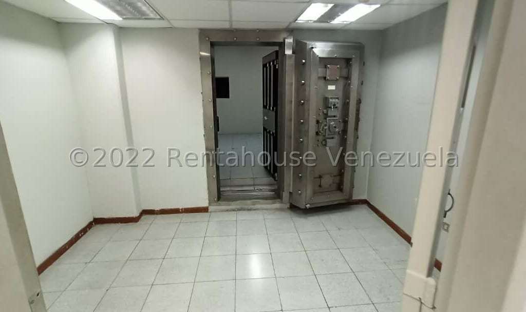 Local comercial en Santa Rosa de Lima, Caracas