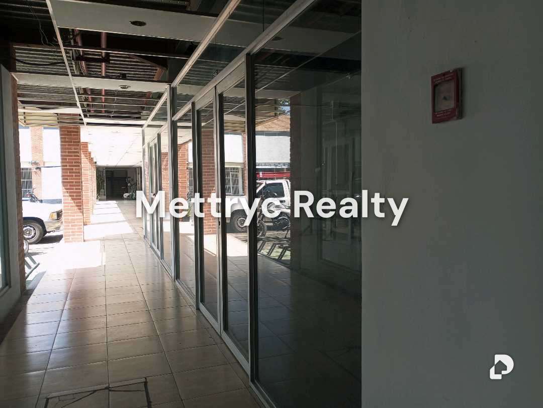 Local comercial en La Floresta, Guacara – 2