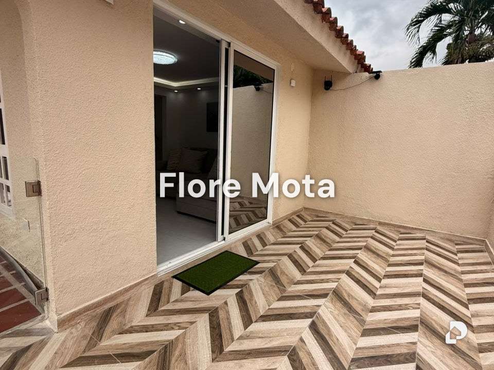 Townhouse en Mañongo, Naguanagua – 11