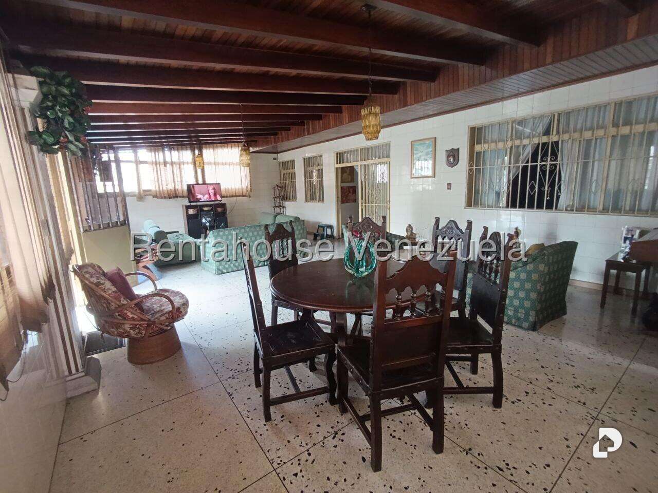 Local comercial en Petare, Caracas – 24