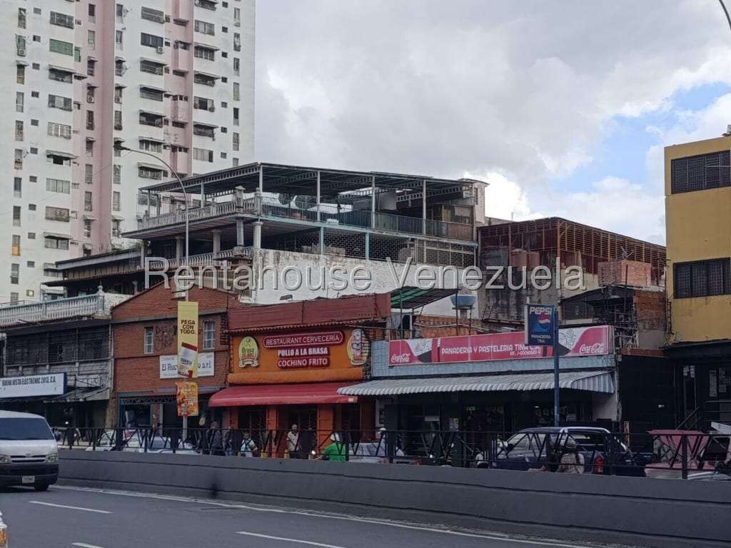 Local comercial en Petare, Caracas - 1