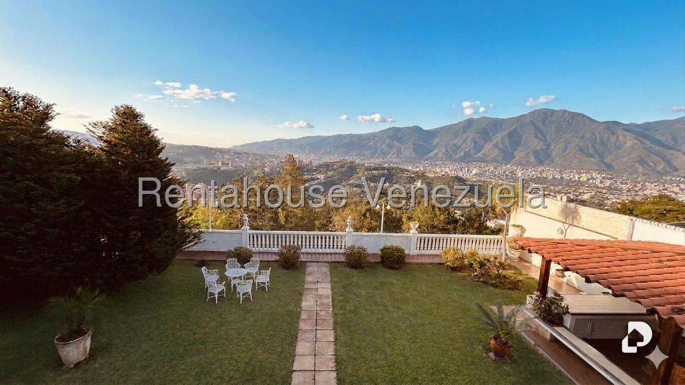 Casa en Los Naranjos (del Cafetal), Caracas – 24
