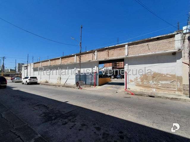 Local comercial en Parroquia Urbana San José, Valencia – 8