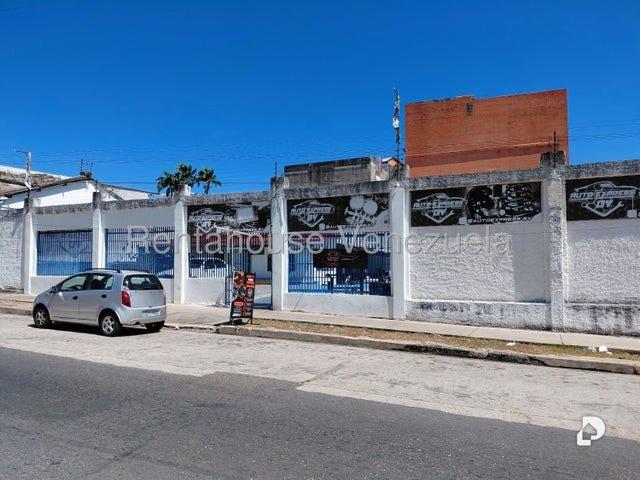 Local comercial en Parroquia Urbana San José, Valencia – 2