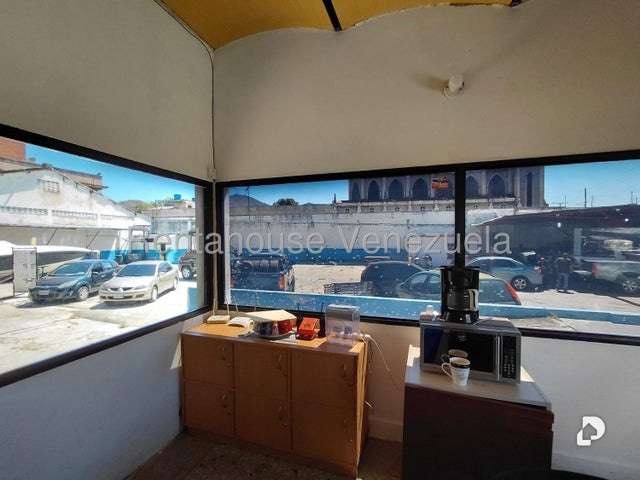 Local comercial en Parroquia Urbana San José, Valencia – 6