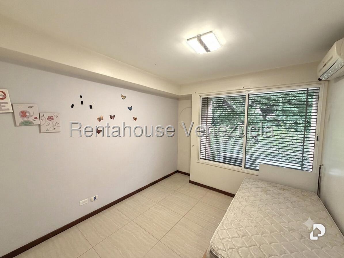 Apartment in La Florida, Caracas – 5