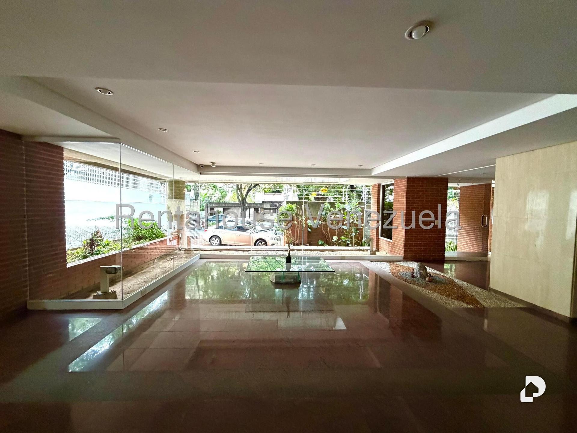 Apartment in La Florida, Caracas – 3