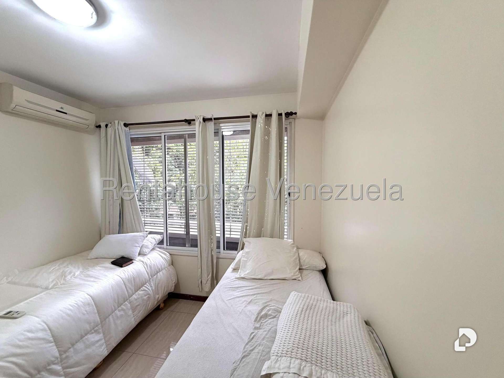 Apartment in La Florida, Caracas – 9