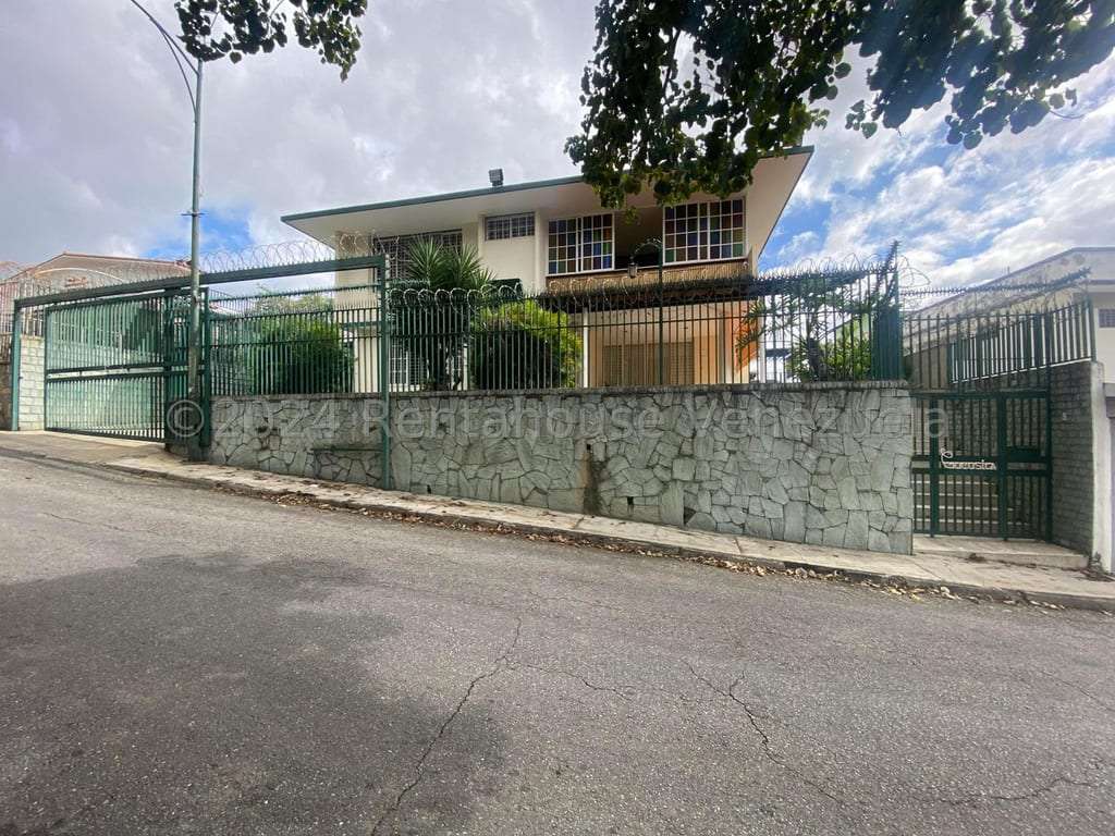House in El Marqués, Caracas - 1