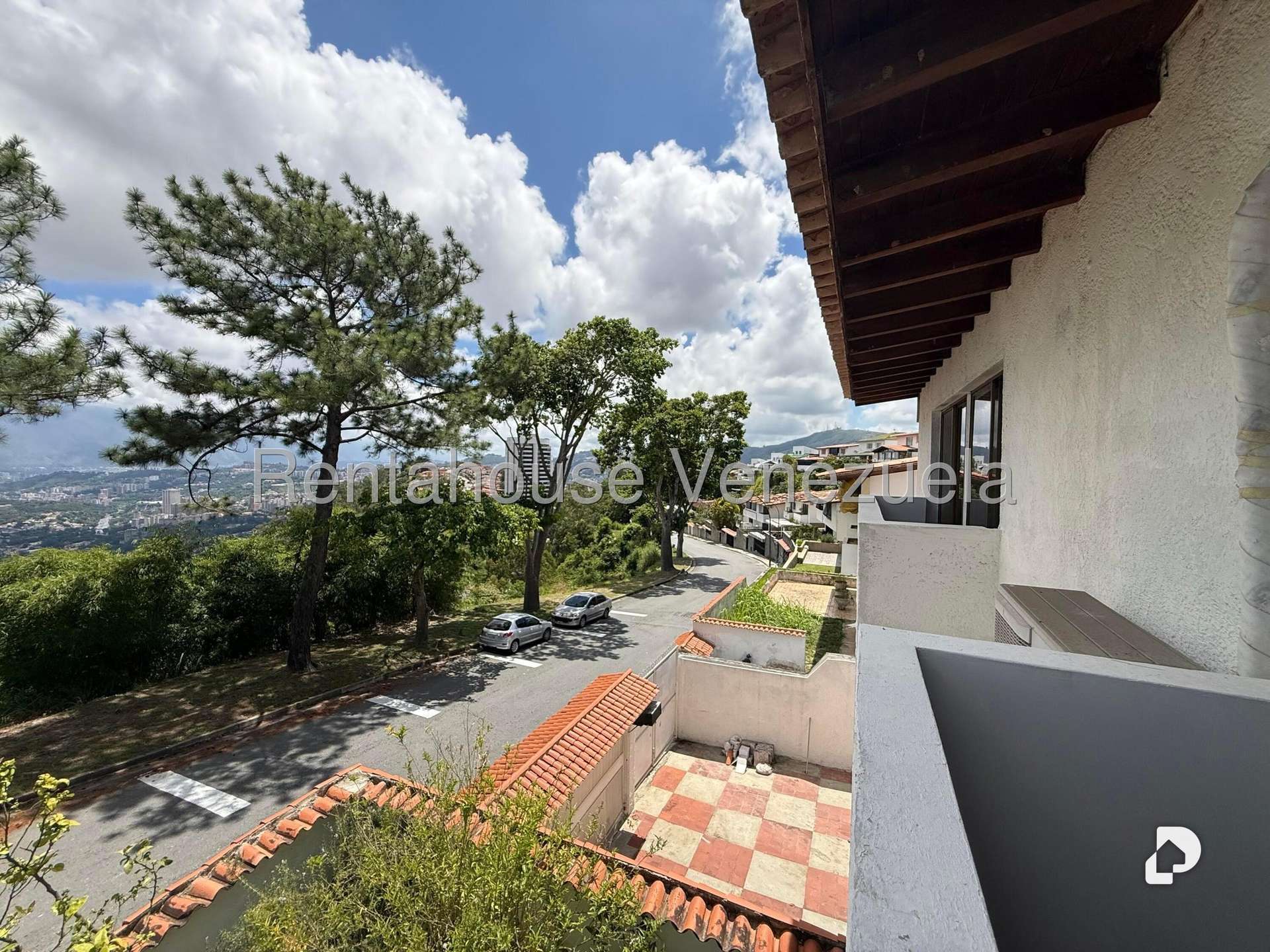 Casa en Alto Prado, Caracas – 8