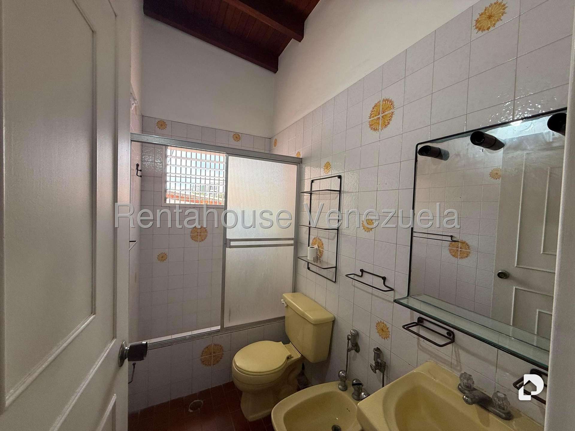 Casa en Alto Prado, Caracas – 11