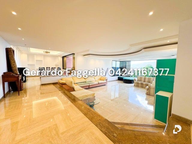 Apartamento en Lomas de San Roman, Caracas – 2