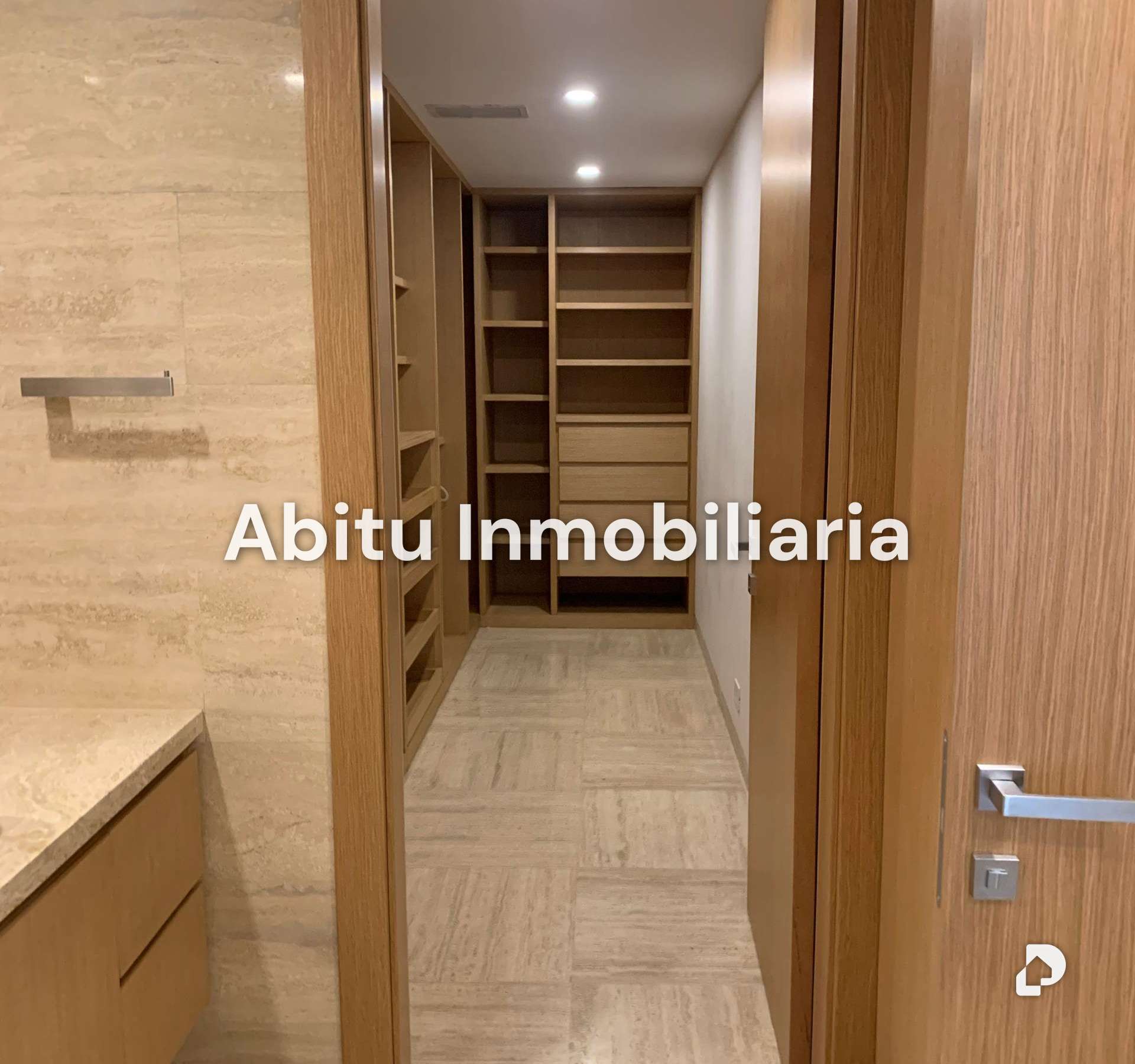 Apartamento en Campo Alegre, Caracas – 24