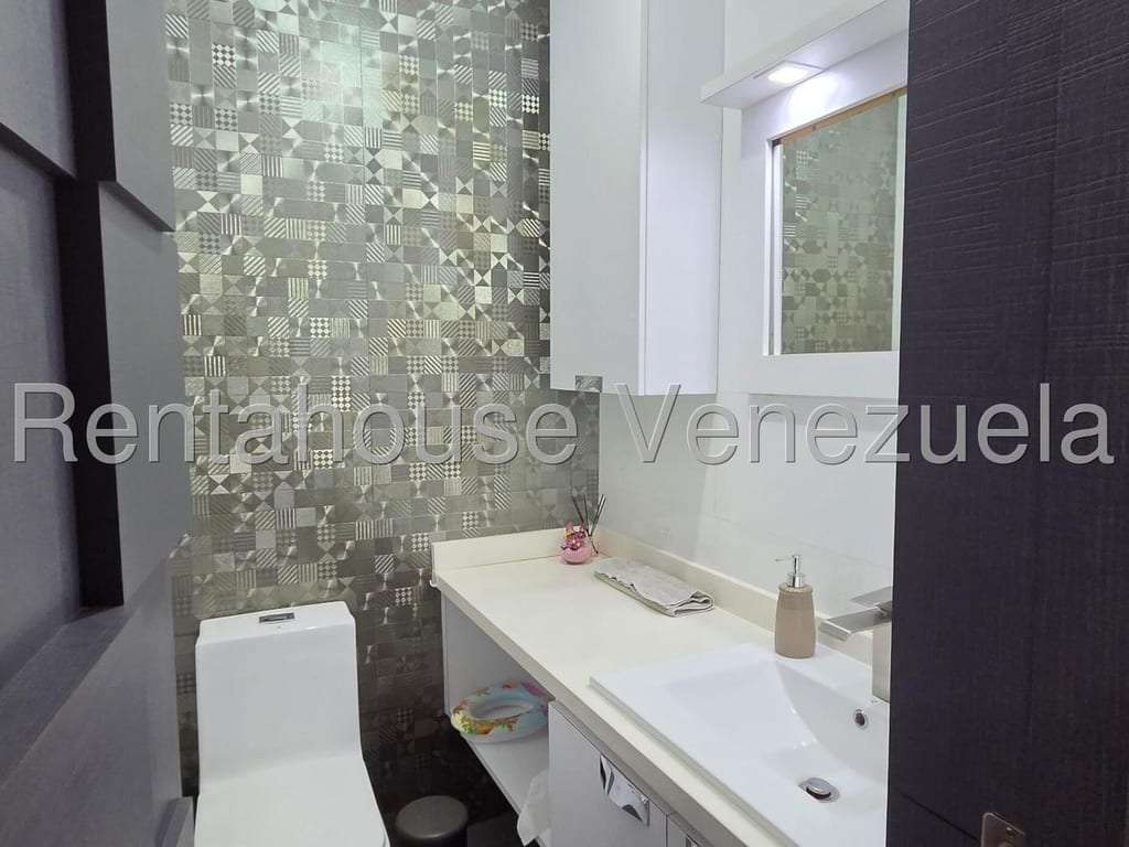 Apartamento en Santa Rosa de Lima, Caracas
