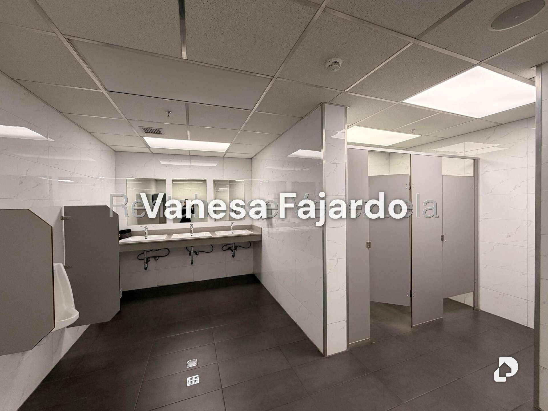 Local comercial en Las Mercedes, Caracas – 16