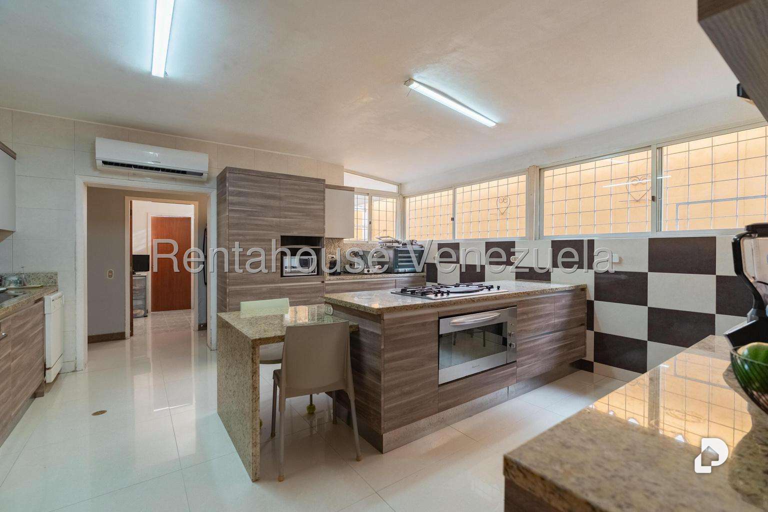 Casa en Prados del Este, Caracas – 39