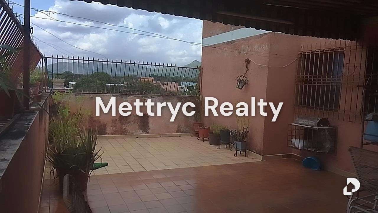 Apartamento en Av. Bolívar Sur, Valencia – 18