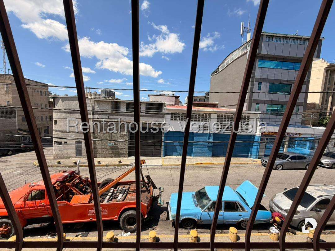 Edificio en Boleíta Sur, Caracas – 15