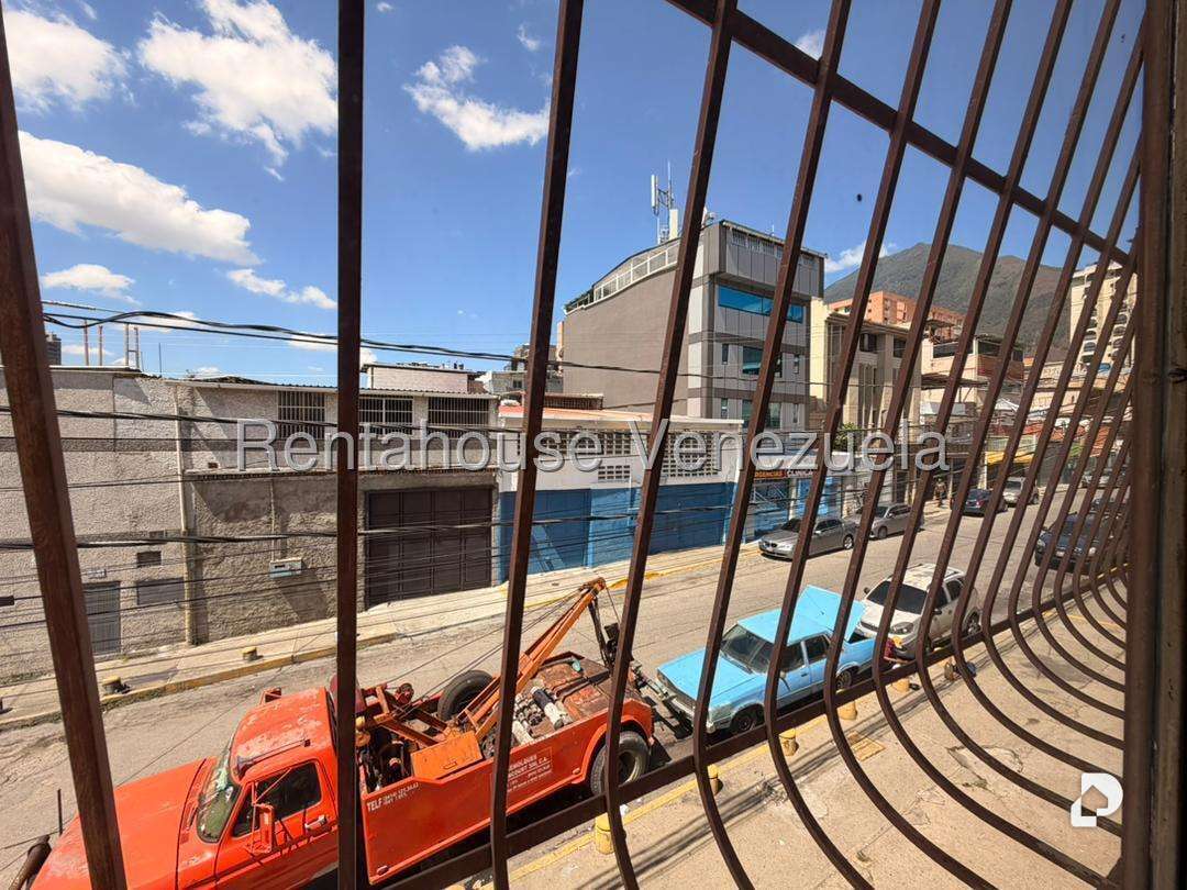 Edificio en Boleíta Sur, Caracas – 24