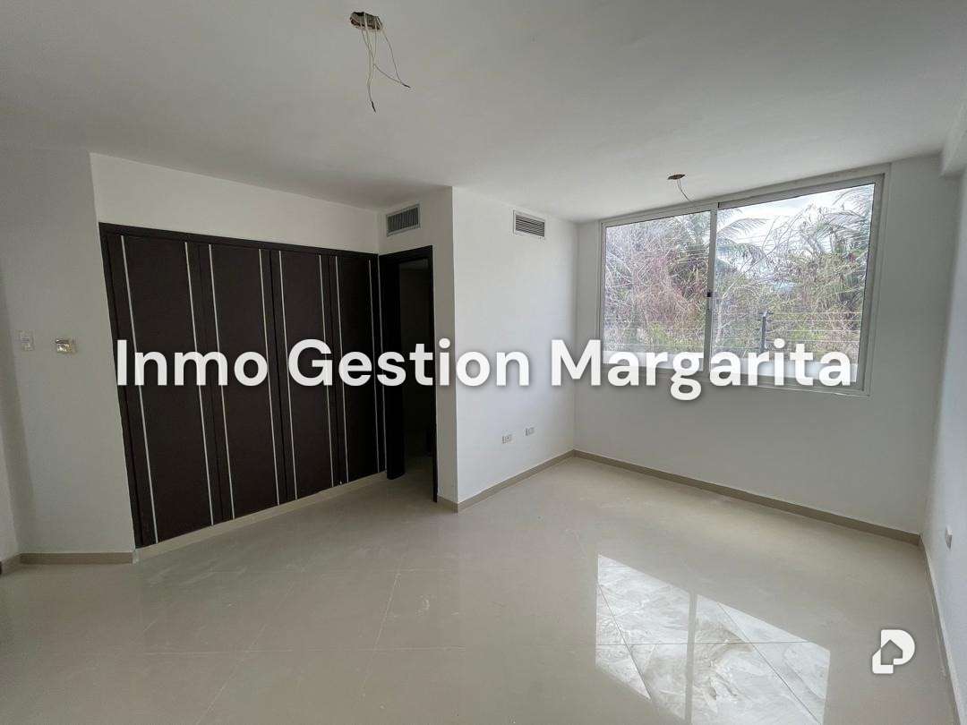 Townhouse en Los Robles, Porlamar – 33