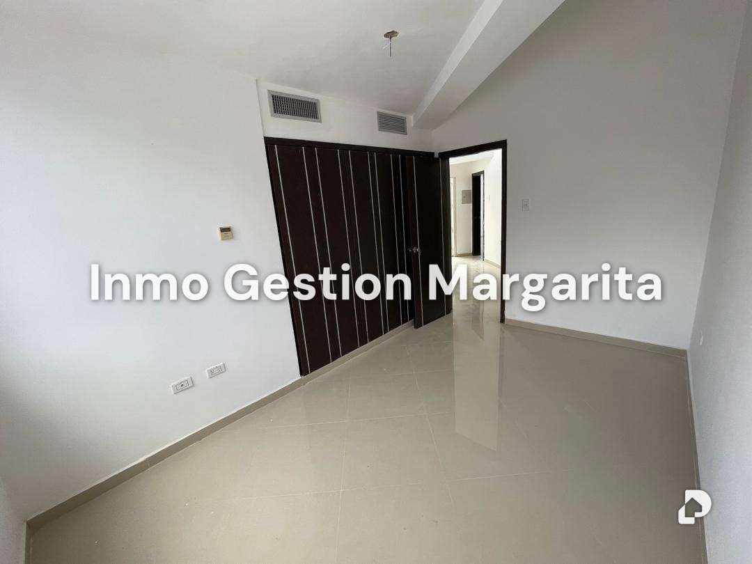 Townhouse en Los Robles, Porlamar – 24