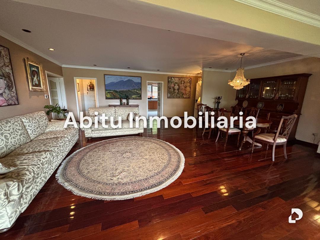 Apartamento en Alto Hatillo, Caracas – 2