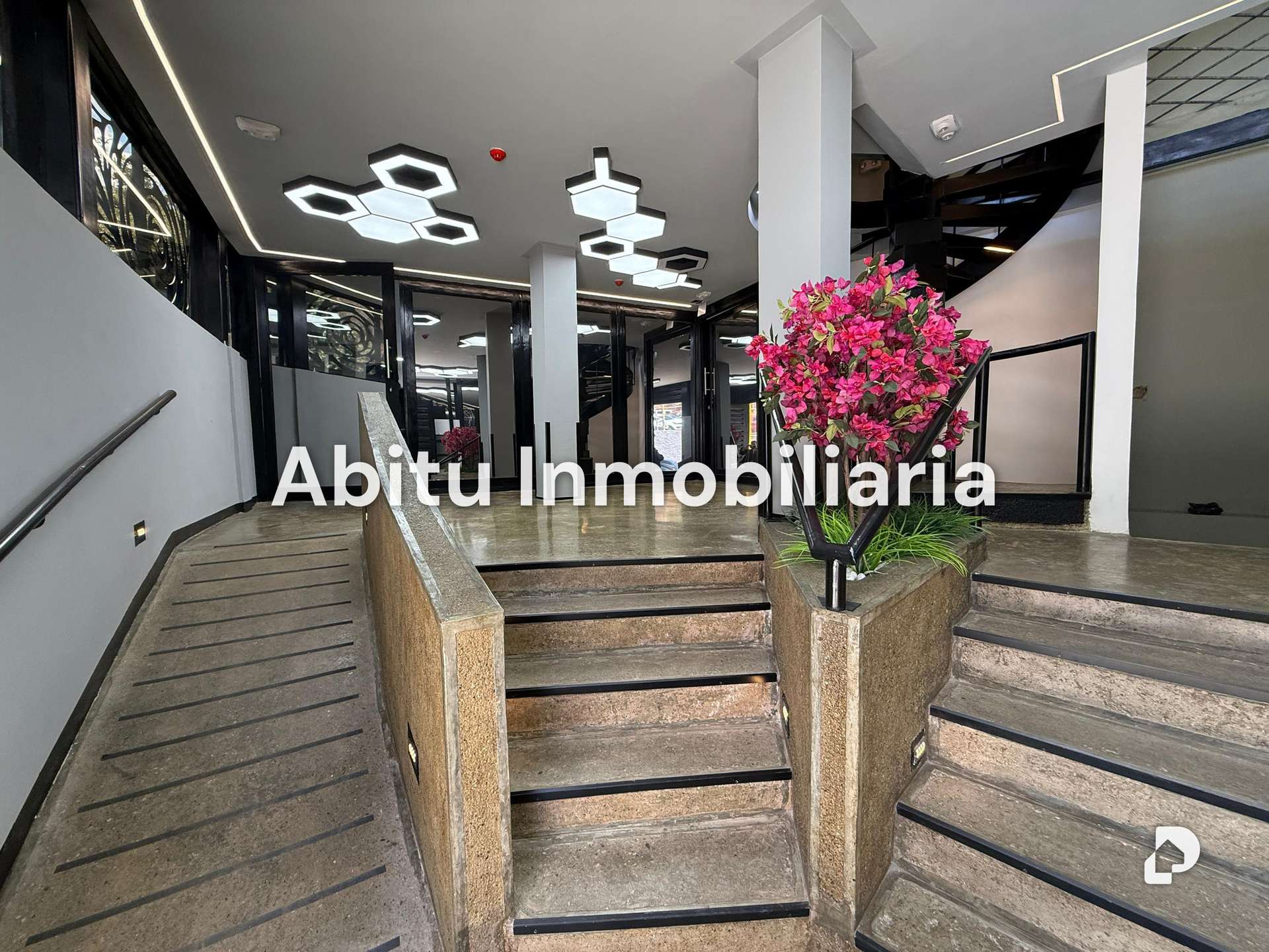 Local comercial en San Román, Caracas – 2