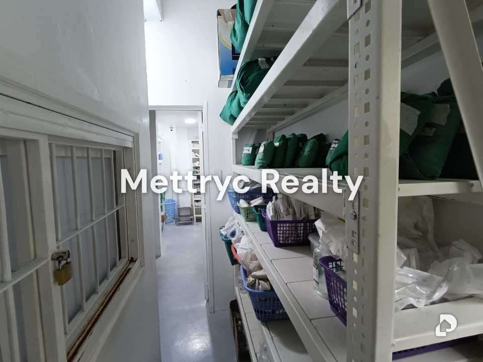 Local comercial en El Viñedo, Valencia – 30