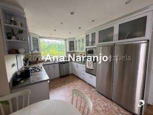 Casa en Prados del Este, Caracas – 26