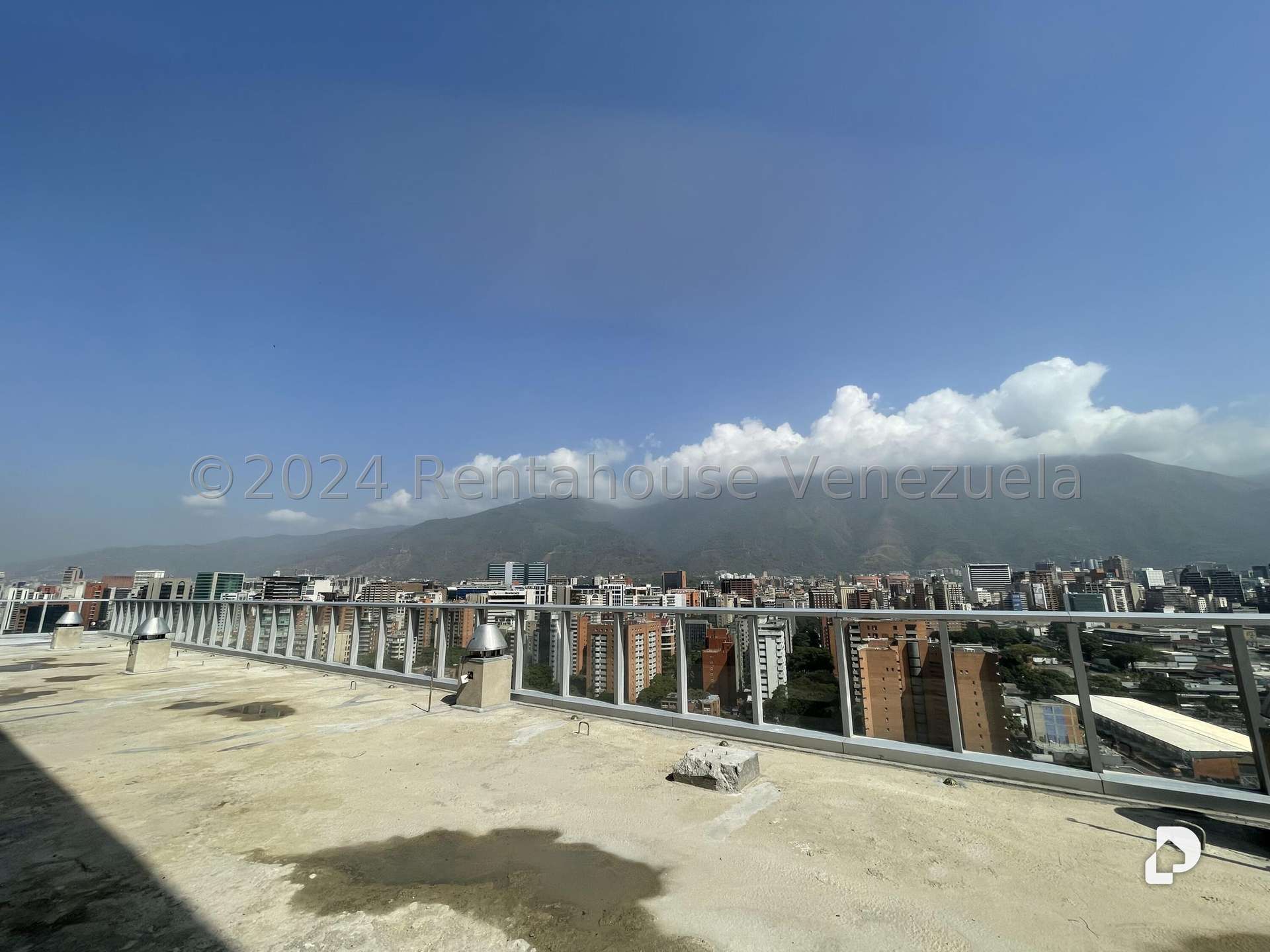 Local comercial en Las Mercedes, Caracas – 11