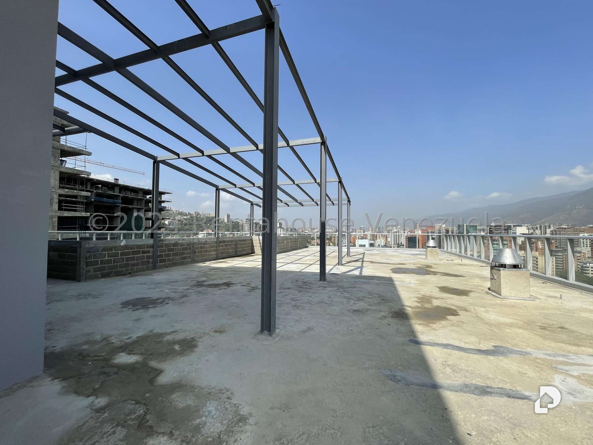 Local comercial en Las Mercedes, Caracas – 14