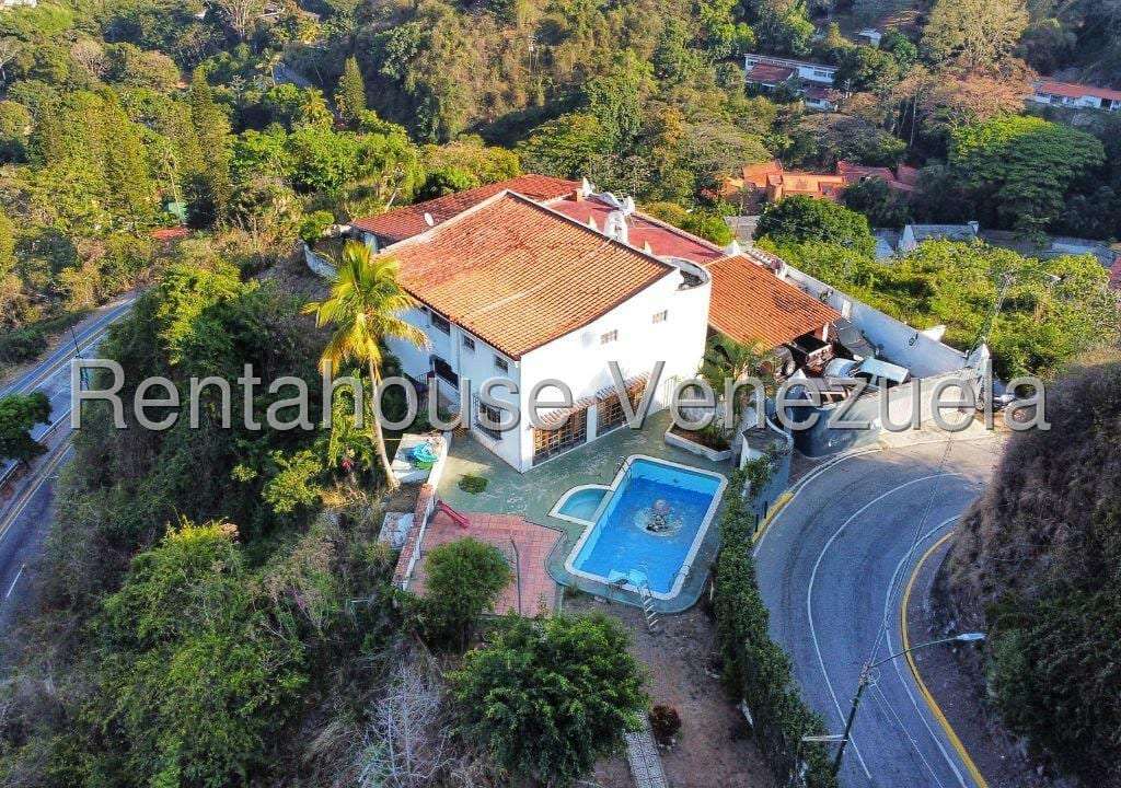 House in Los Campitos, Caracas - 1
