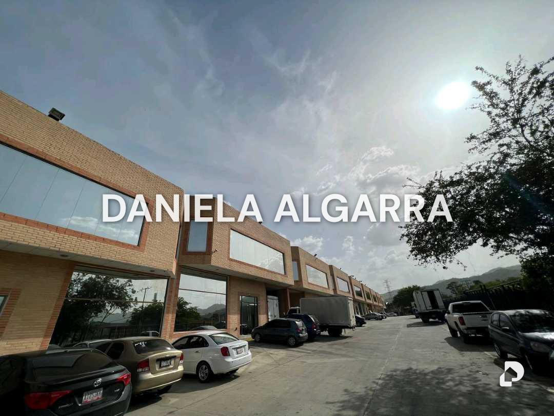 Local comercial en Industrial Castillito, Valencia – 2
