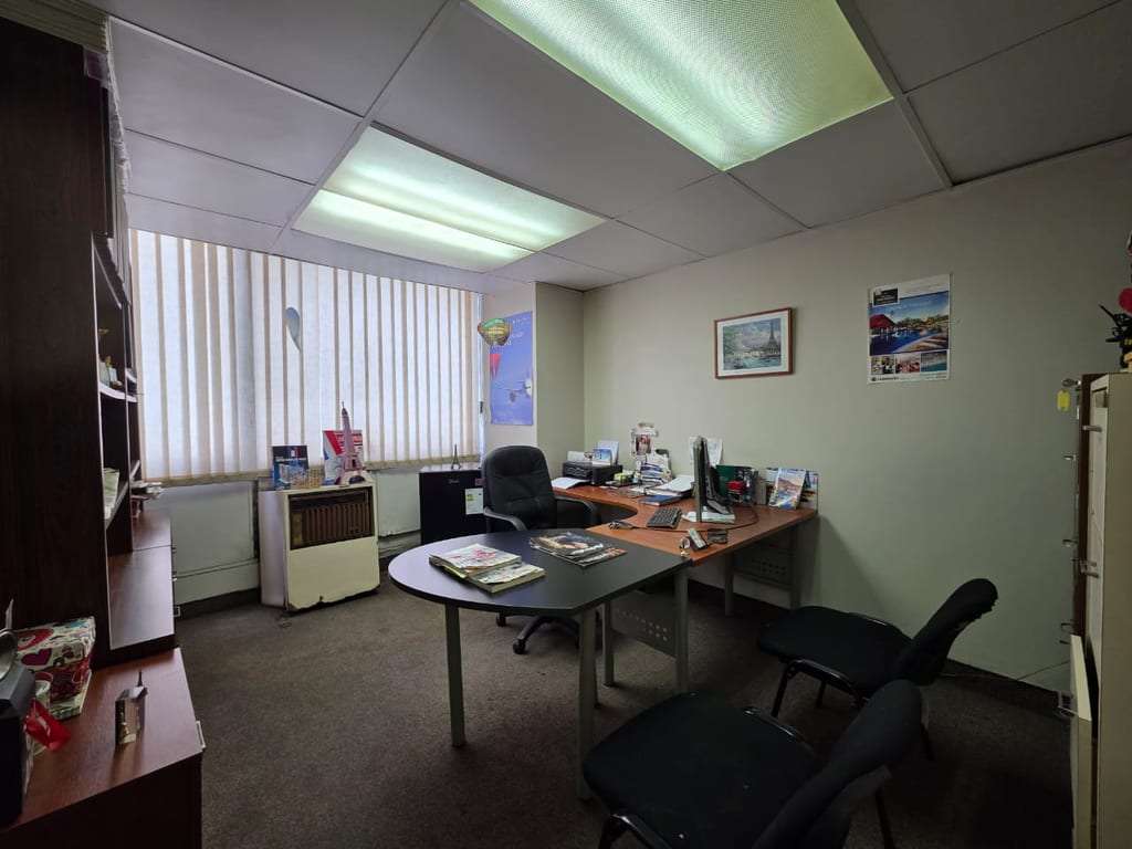 Oficina en El Rosal, Caracas - 1
